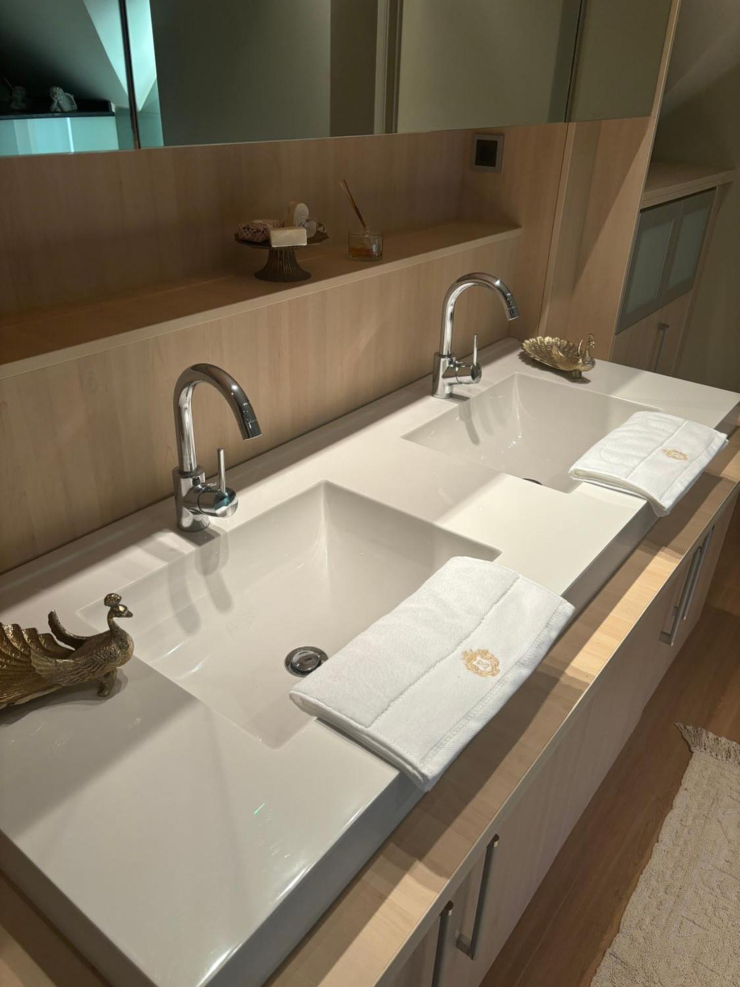 Sophia Rooms 14 Maasmechelen Bagian luar foto